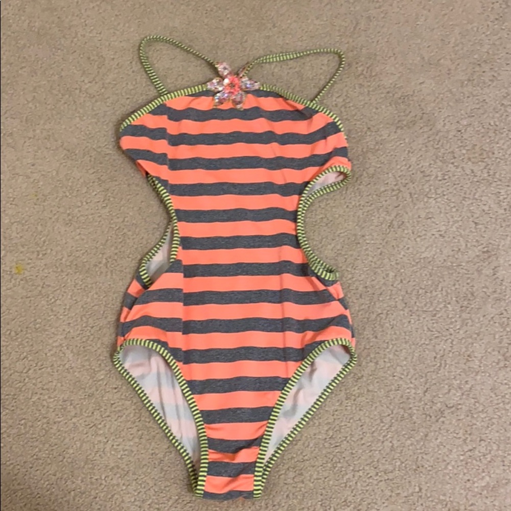 one piece cut out swimsuit!!MAKE AN OFFER